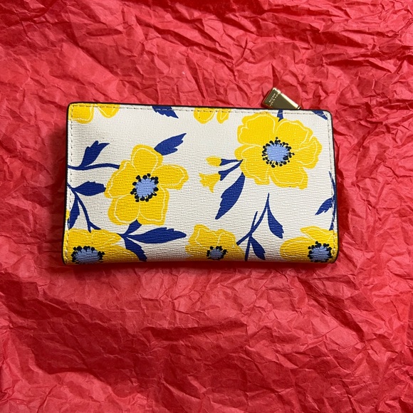 Kate Spade Morgan Sunshine Floral White and Yellow Wallet - Picture 2 of 4
